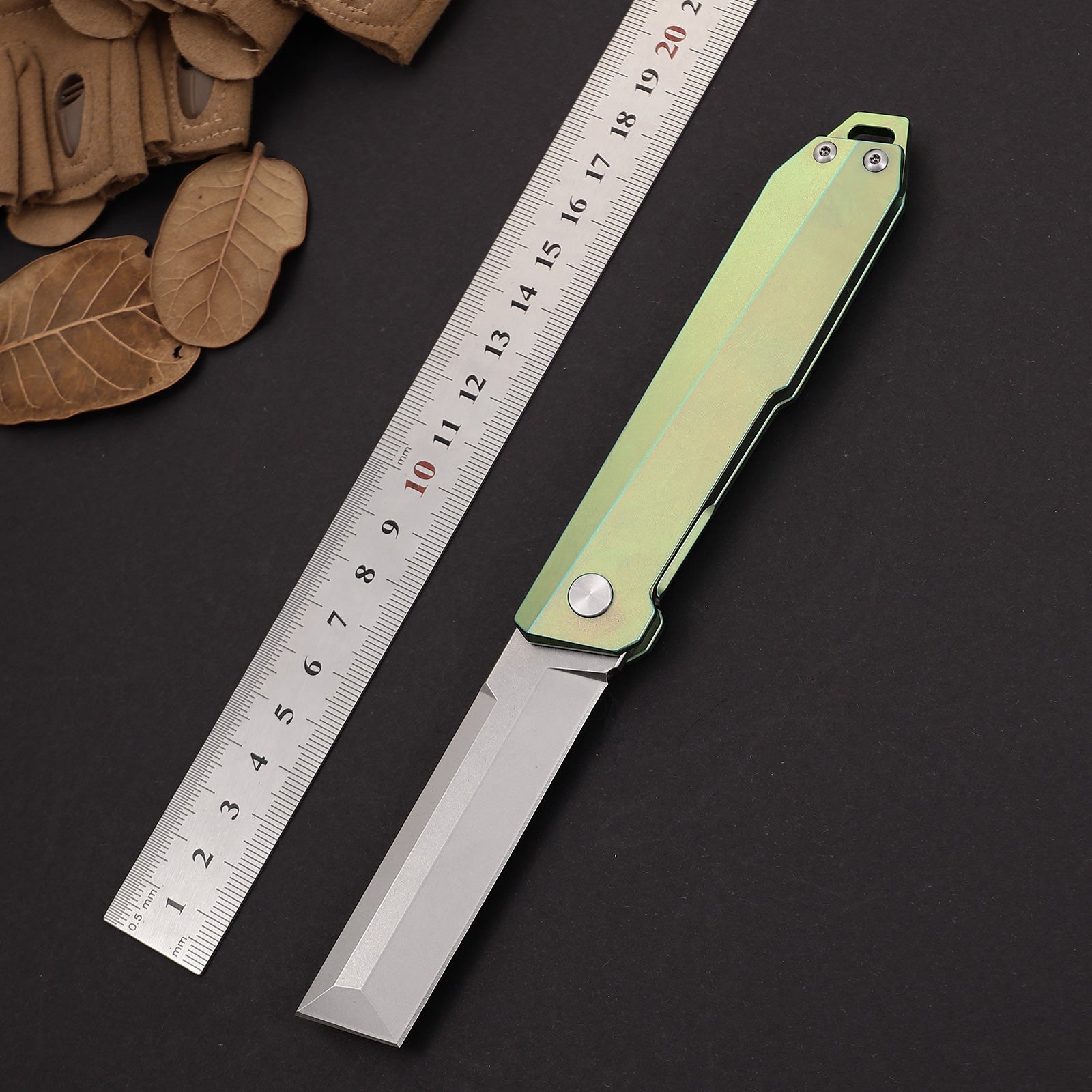 AV2409 Razor-shaped folding knife