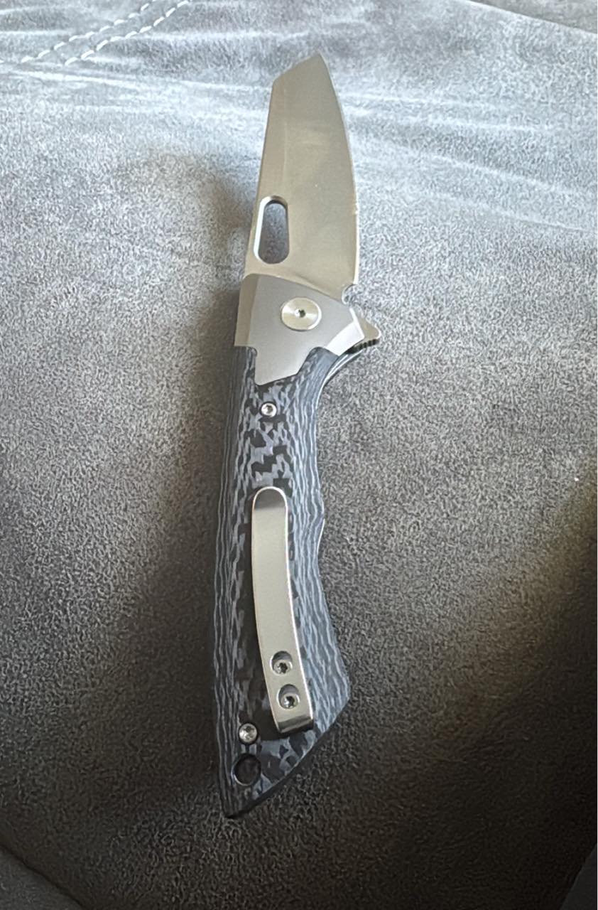 CG004 folding knife (Carolingian)